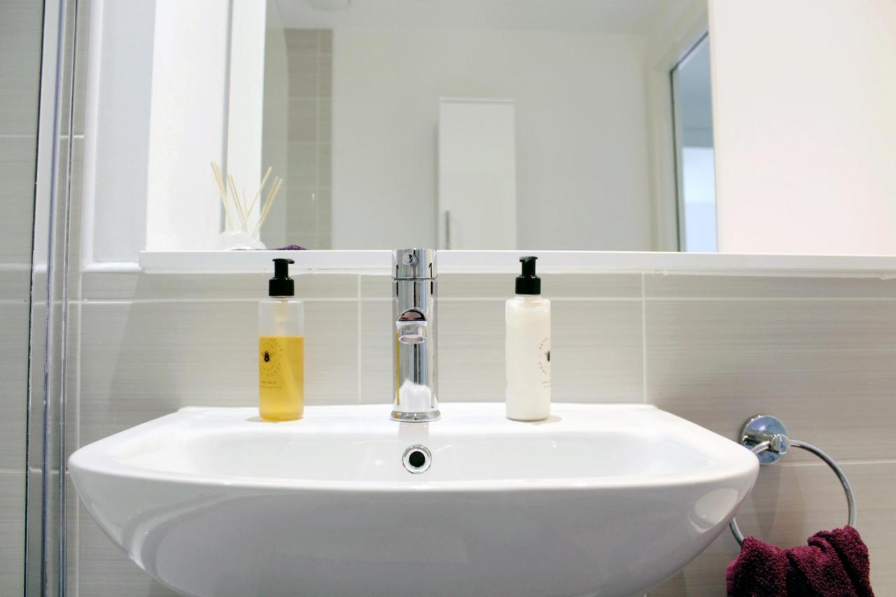 Manchester Escape - Private Room & Bathroom Near Etihad And Coop Arena - Free Secure Parking מראה חיצוני תמונה
